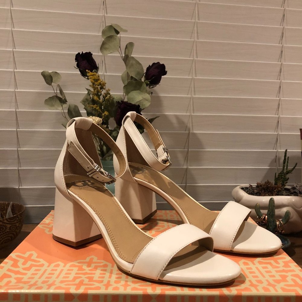 BRAND NEW - GB Block-Party Leather Two-Piece Sandals